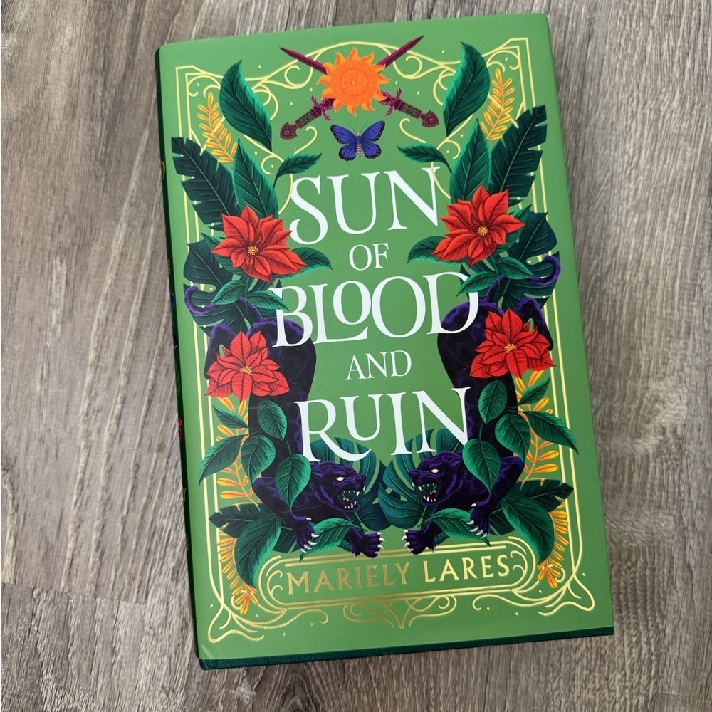 FairyLoot Sun of Blood and Ruin Hardcover (Mariely Lares)